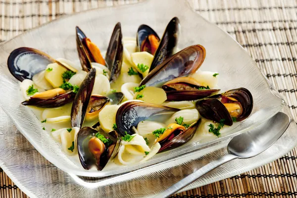 Mussels soup — Stock Photo, Image