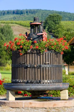 Wine-press clipart