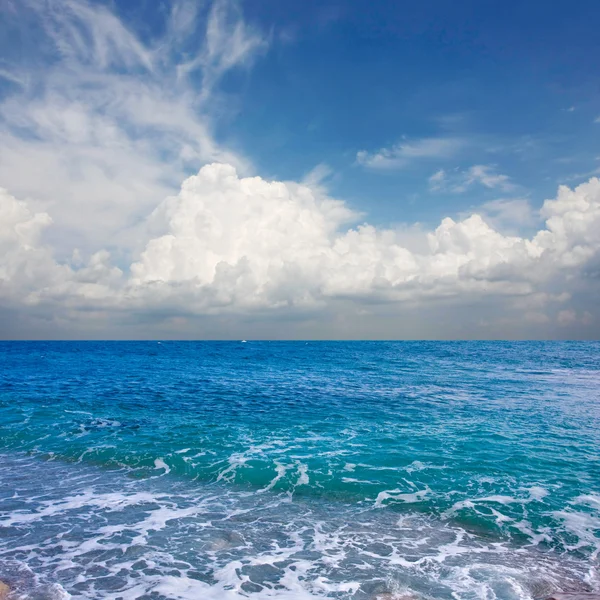 Deniz ve bulutlar — Stok fotoğraf