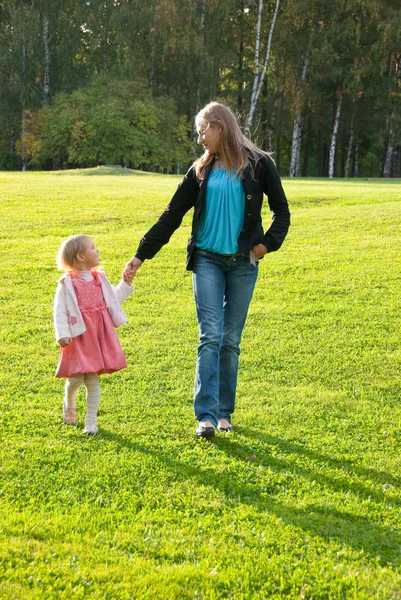Young mother and daughter playing — Stock Photo, Image