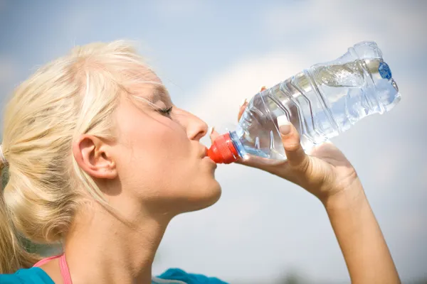 Cool water after the long run — Stock Photo, Image
