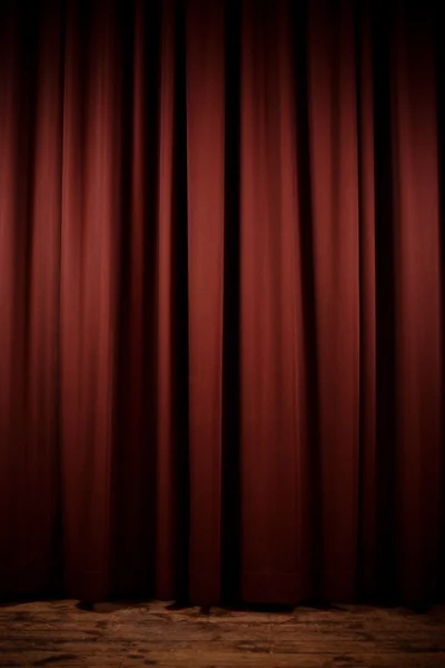 A cortina vermelha — Fotografia de Stock