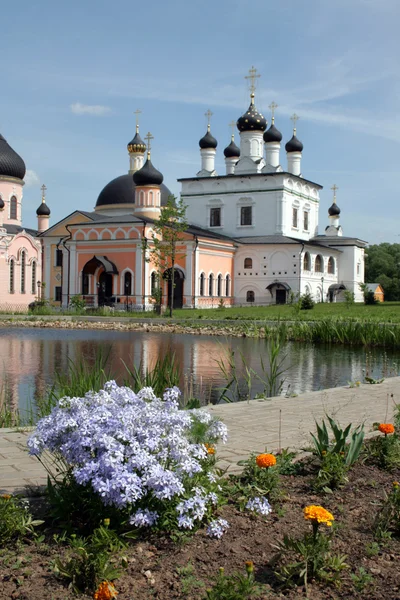 Monastery in the summer — Stock Photo, Image