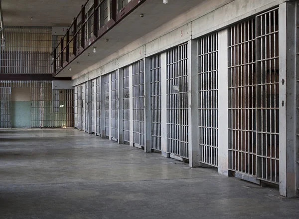 Velhas celas de prisão — Fotografia de Stock
