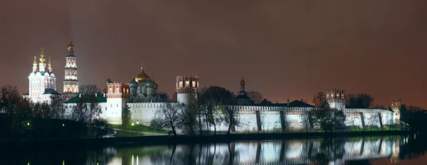 莫斯科。novodevichiy 修道院. — 图库照片