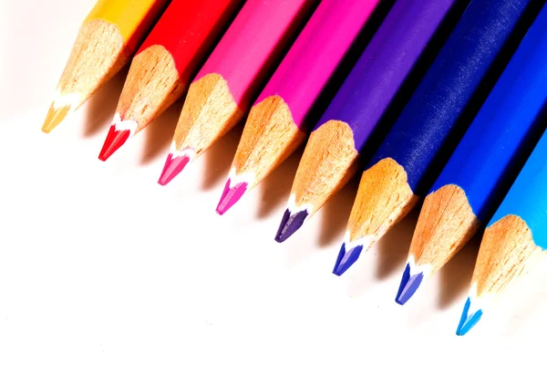 Diagonal de lápices de colores — Foto de Stock