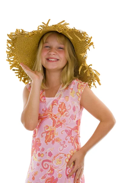 Glad liten tjej med sommaren hatt — Stockfoto