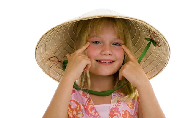 Menina bonito com chapéu vietnam — Fotografia de Stock