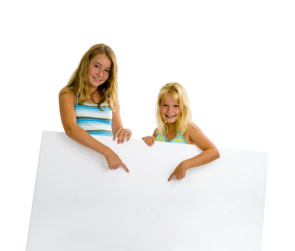 Sestra dívky s bílou tabuli — Stock fotografie