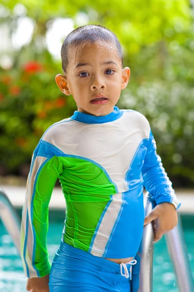 Chłopiec z fantazyjny strój kąpielowy — Zdjęcie stockowe