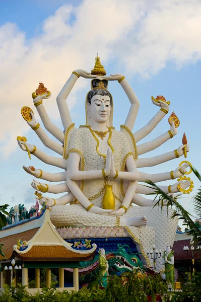 Shiva-Statue auf koh samui — Stockfoto