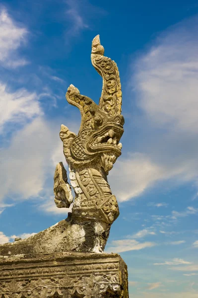 石で作られたドラゴン — ストック写真