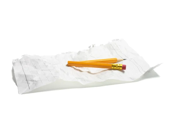 Kırık kalem ve buruşuk kağıt — Stok fotoğraf