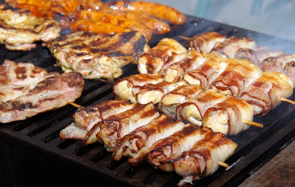 Meat on grill — Stock Photo, Image