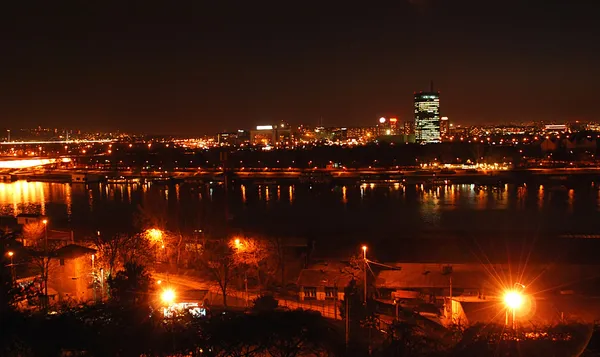Utsikt over natten i Beograd – stockfoto