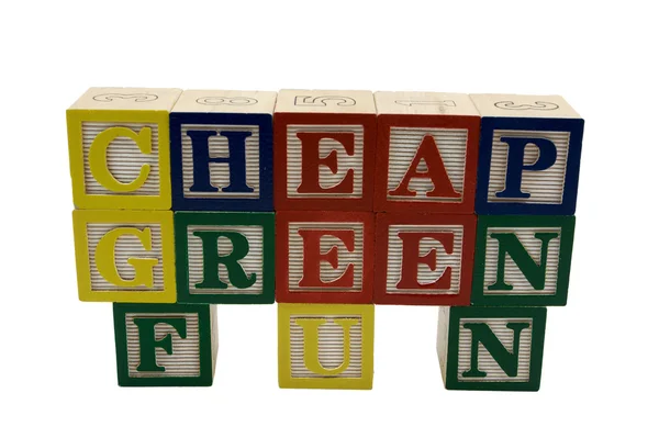 Billige grüne Spielzeugklötze — Stockfoto