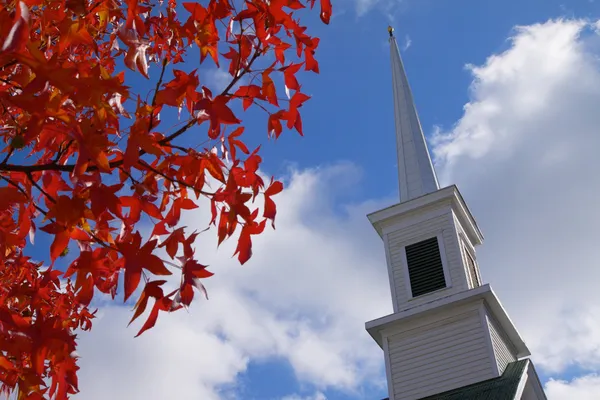 Red leaves church steeple — Stock Photo, Image