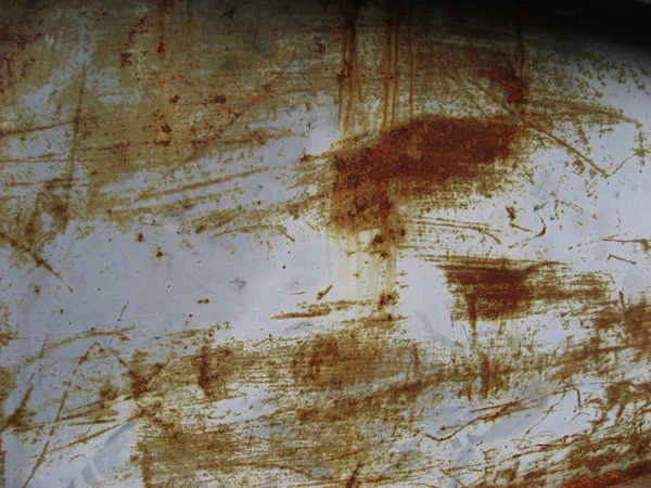 Çizik ve paslı metal paneli