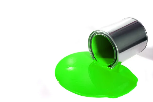 A kiömlött zöld festék vödör — Stock Fotó