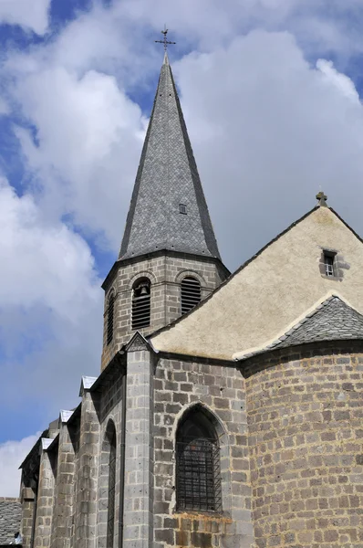 Igreja de Besse en Chandesse, na França — Fotografia de Stock