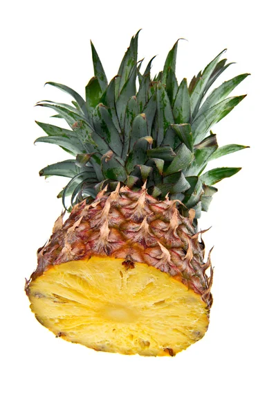 A pineapple against a white background — Stock Photo, Image