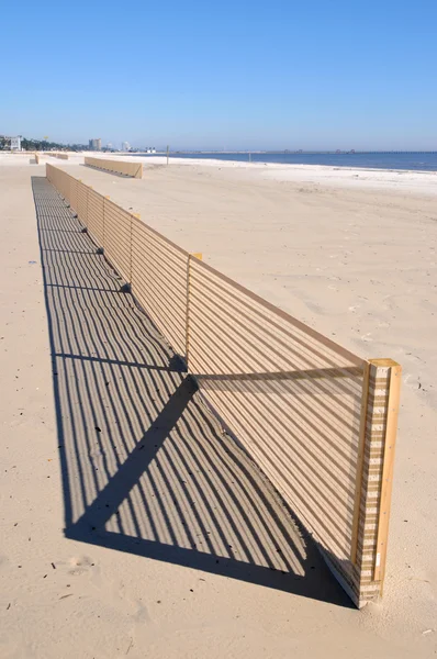 Control de erosión en la playa — Foto de Stock