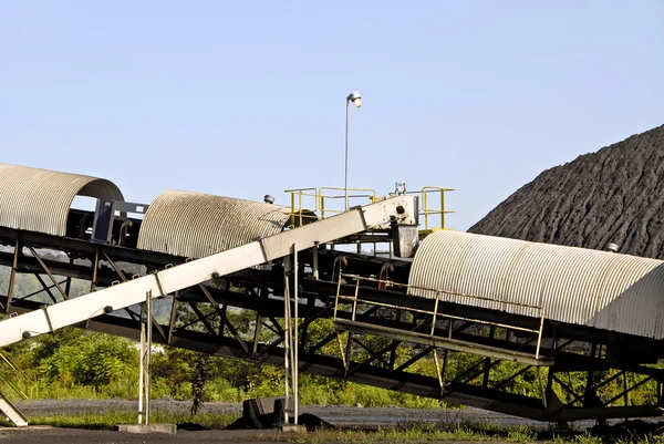 석탄 광산 컨베이어 벨트 — 스톡 사진