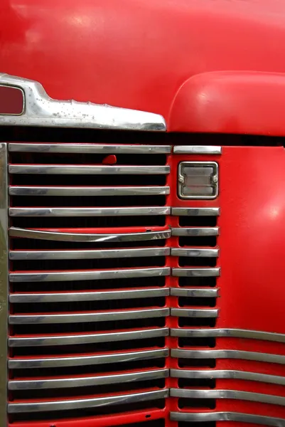 Фермерский грузовик Грилл — стоковое фото