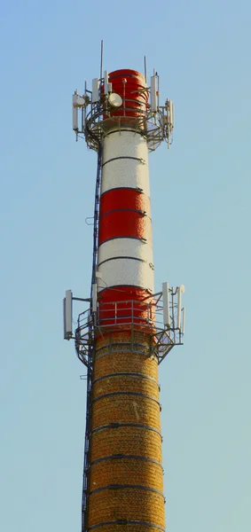 通信工場の煙突 — ストック写真