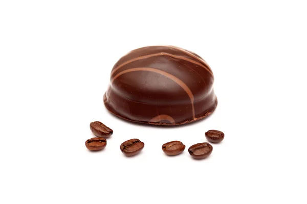 Zephyr enrobé de chocolat et de grains de café — Photo