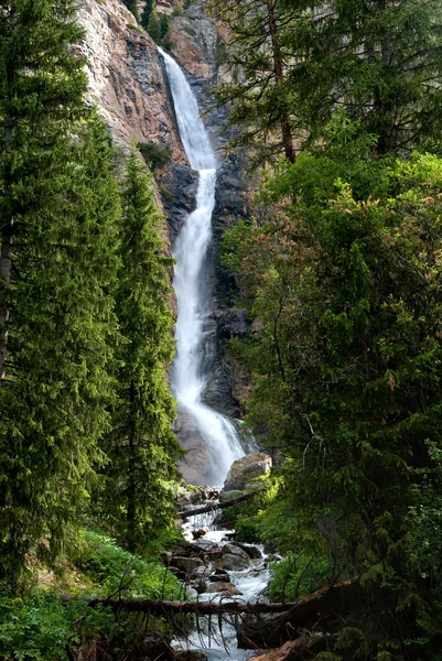 Cachoeira Burkhan-Bulak — Fotografia de Stock