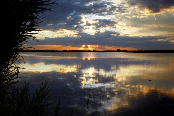 Nascer do sol como — Fotografia de Stock