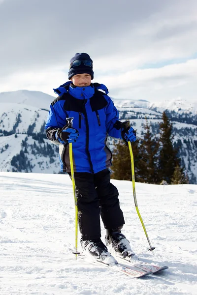 Skifahren für Jungen — Stockfoto