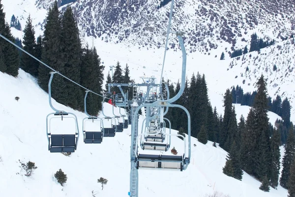 Winter mountain skigebied — Stockfoto