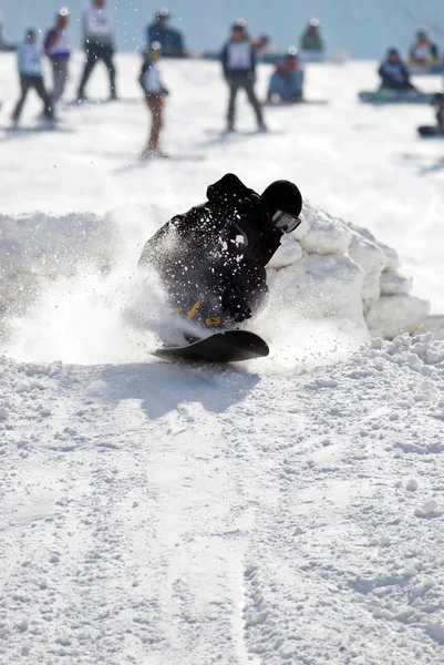 Salto de snowboard extremo — Fotografia de Stock
