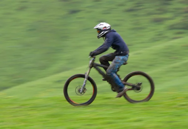 Prędkość ruchu rowerzysta — Zdjęcie stockowe