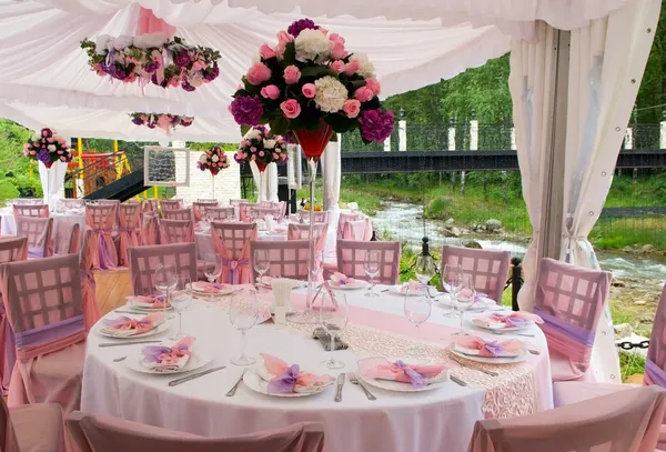 핑크 웨딩 테이블 스톡 사진