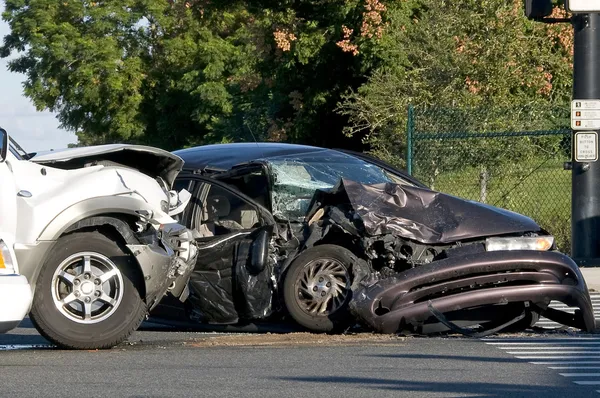 Dos accidentes de vehículos —  Fotos de Stock