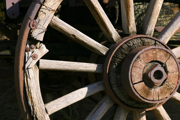 Ancienne roue Wagon antique — Photo