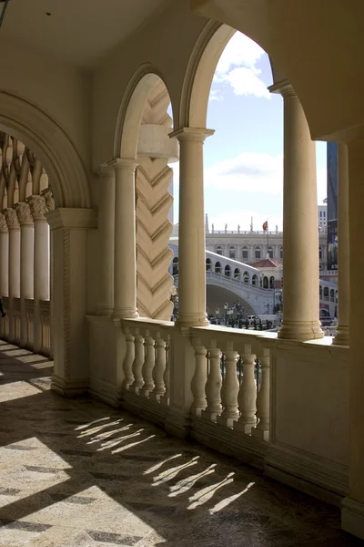 Venetianska balkong pelare och valv — 图库照片