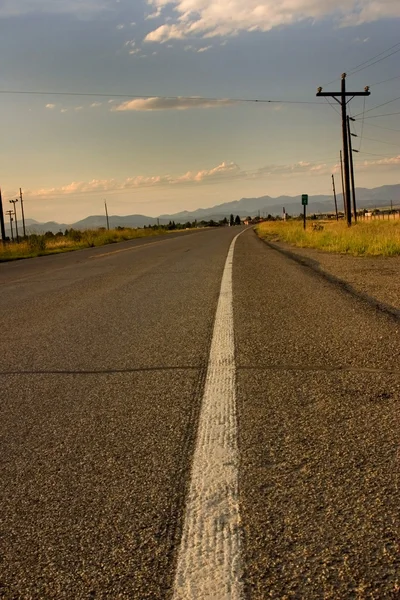 Carretera y Línea Blanca en la Autopista —  Fotos de Stock