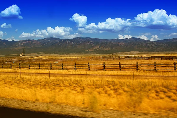 Drive by the Mountains — Stock Photo, Image