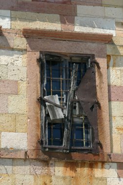 eski boş kilise pencere