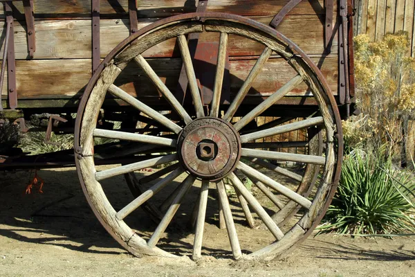 Stare antyczne wagonu koła — Zdjęcie stockowe