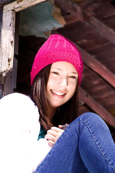 Hermosa adolescente con sombrero —  Fotos de Stock