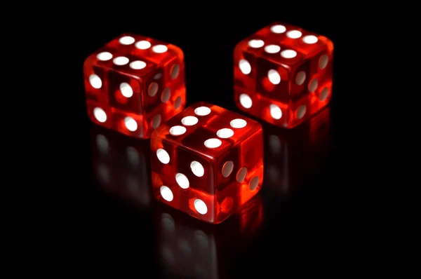 Üç dices yansıması ile