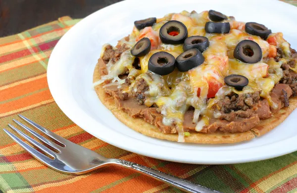 Мексиканская пицца — стоковое фото