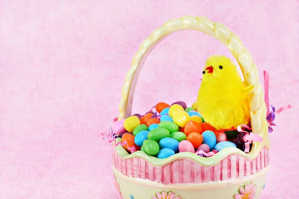 Easter basket, chick and jelly beans — Stock Photo, Image