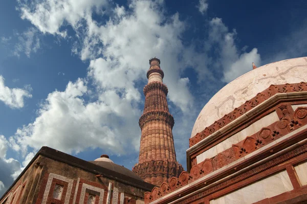 Indie, delhi, kutab minar — Zdjęcie stockowe