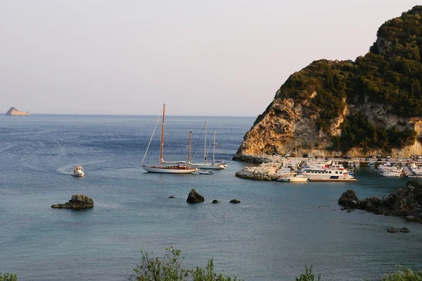 Paleokastritsa, ilha de Corfu, mar Jónico — Fotografia de Stock